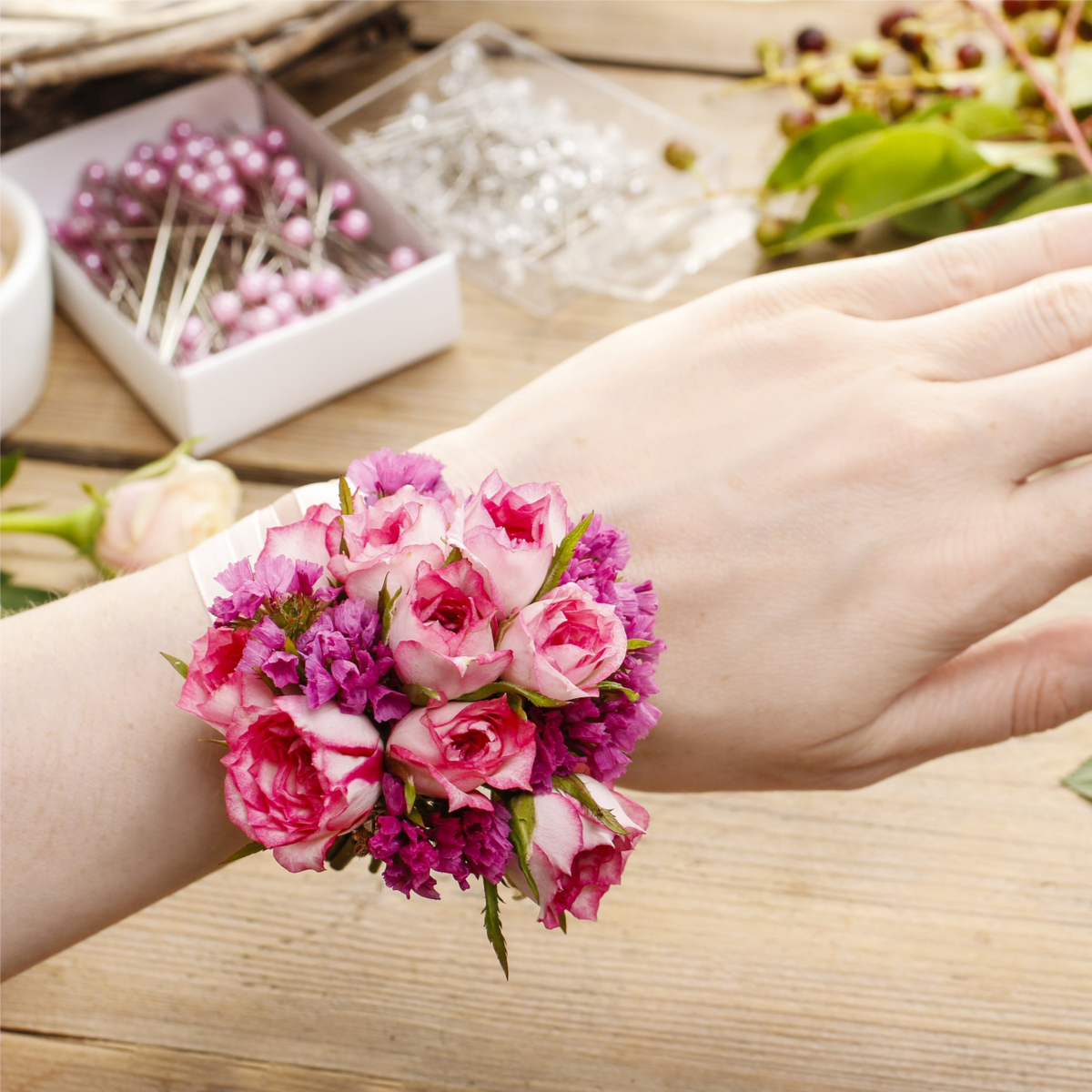 Wedding jewelry, forget-me-nots flower bracelet, Dainty bracelet,  forget-me-nots Spring Jewelry, Floral bracele, Minimalist jewelry –  MagicLampwork jewelry